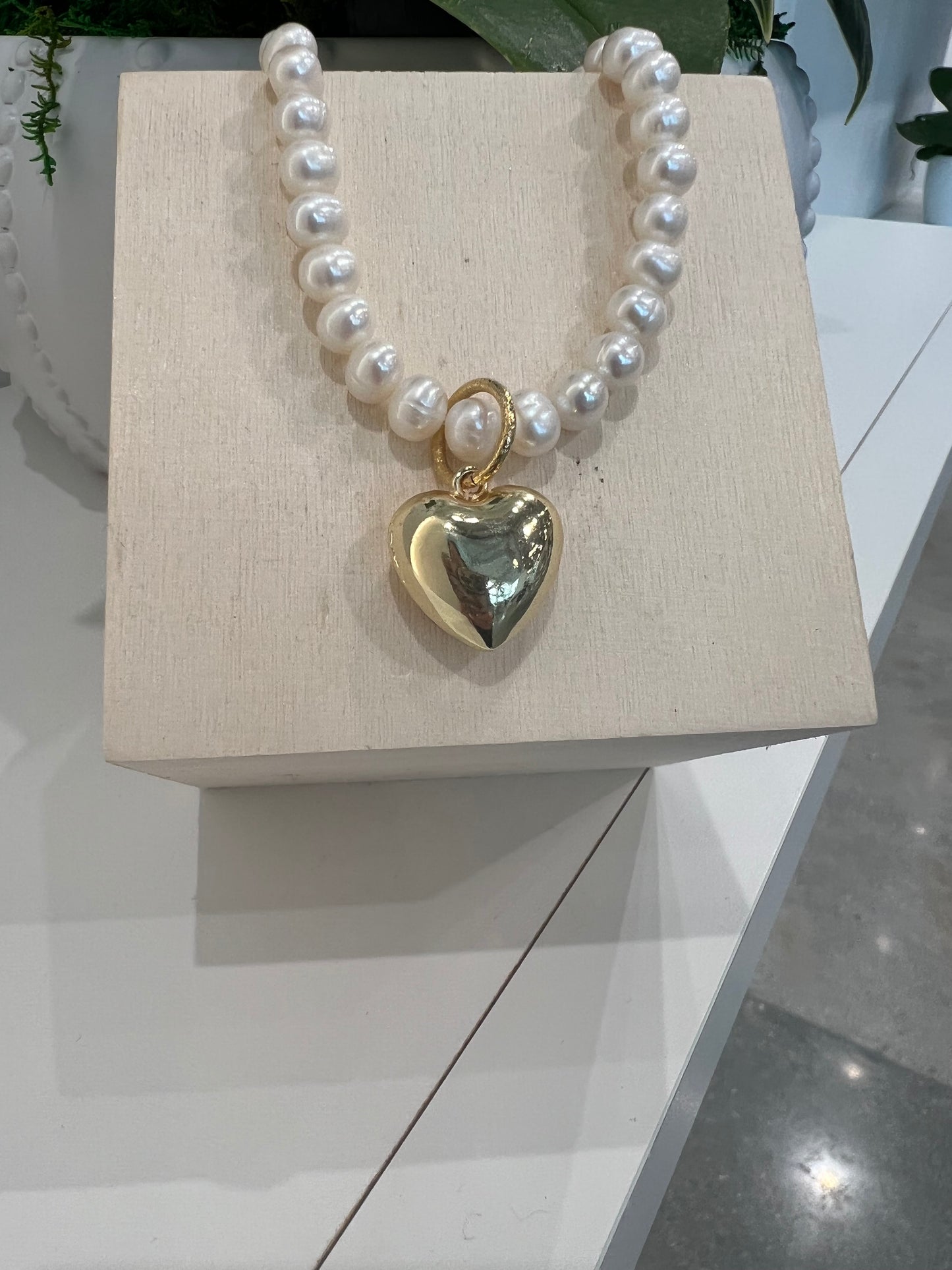 Blush Heart Pearls Necklace
