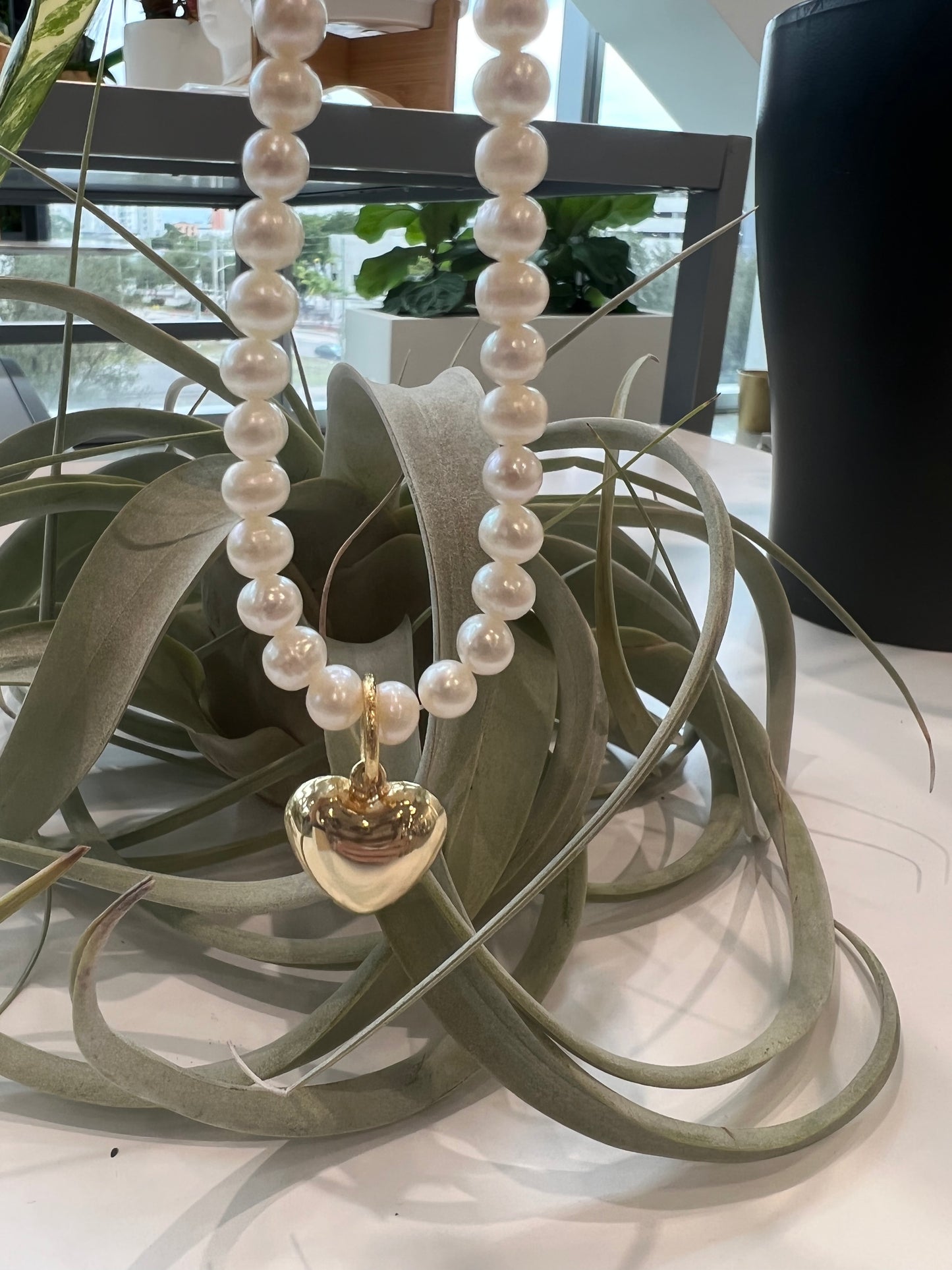 Blush Heart Pearls Necklace