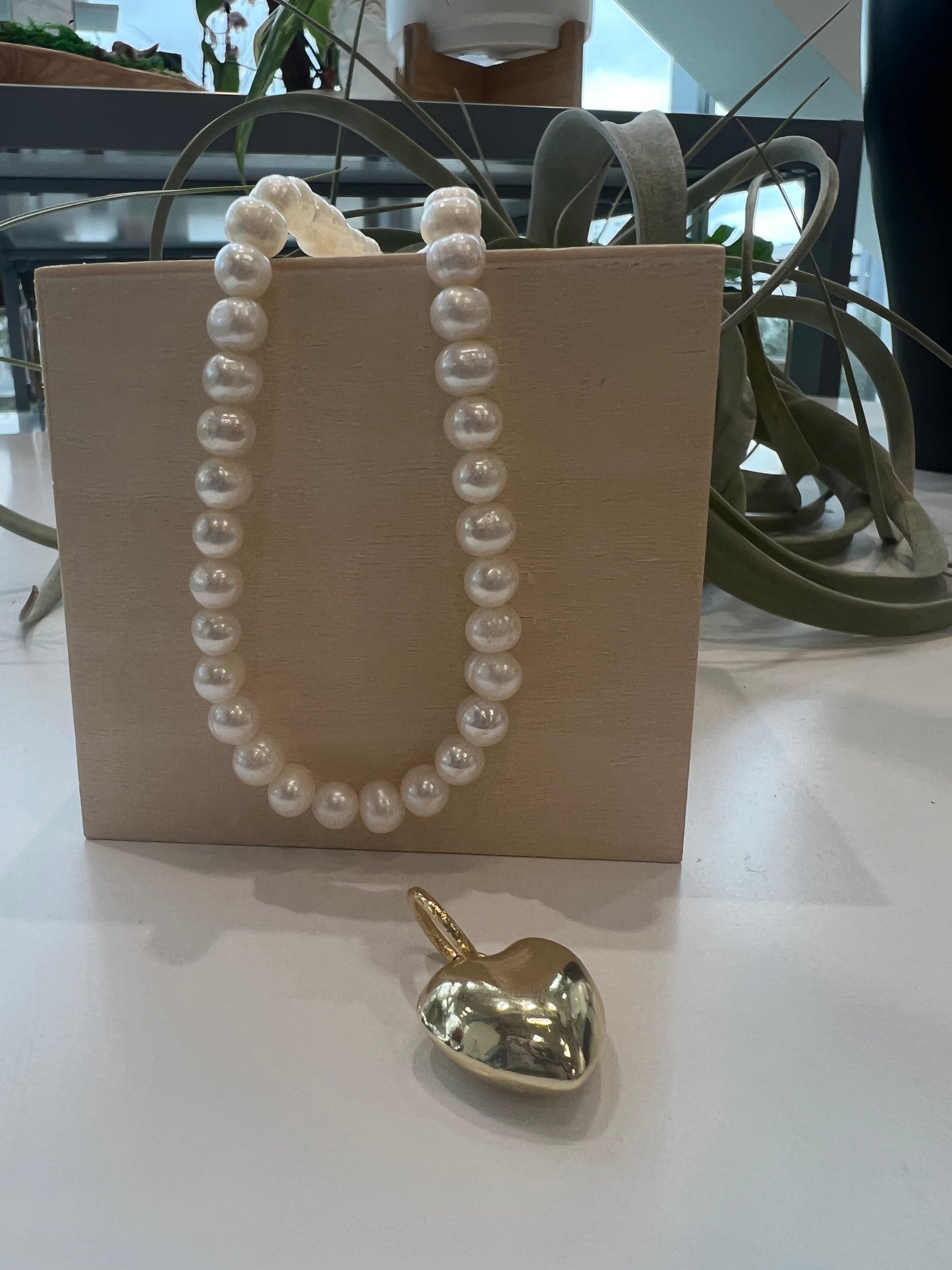 Blush Heart Pearls Necklace