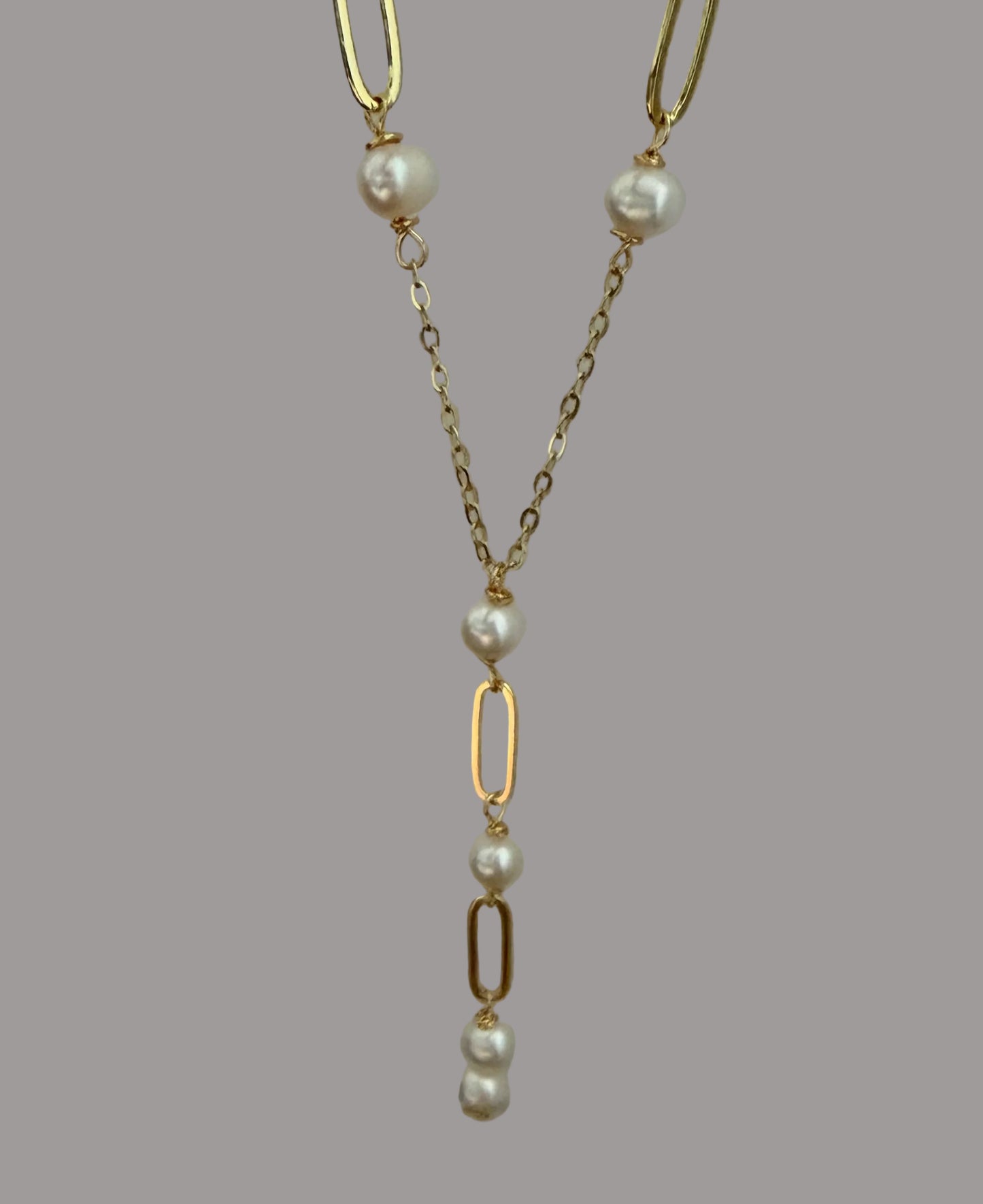 Pearly Lariat Necklace