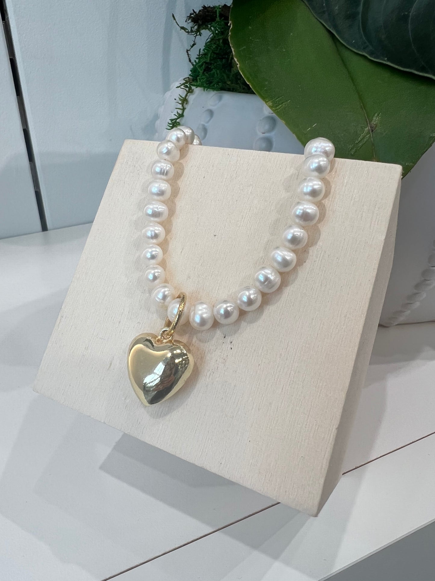 Blush Heart Pearls Necklace