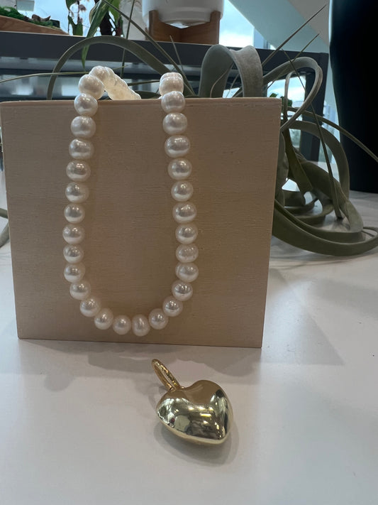 Blush Heart Pearls Necklace