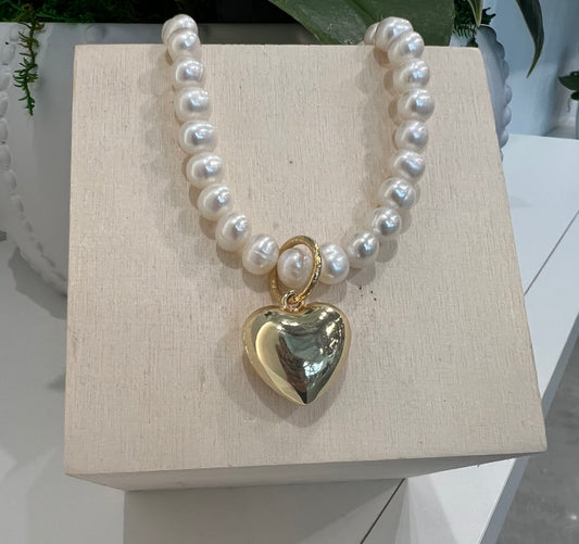 Blush Heart Pearls Necklace